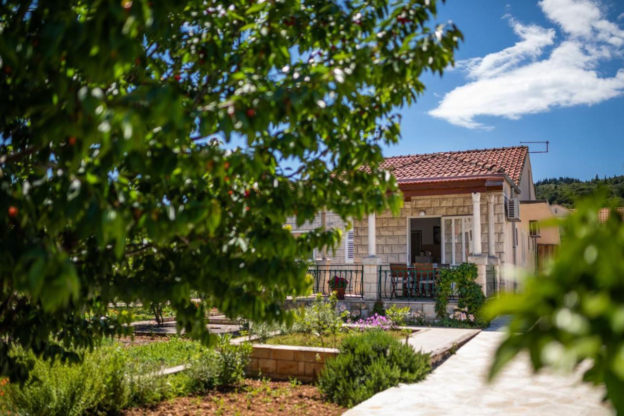 Appartamento Sunny House Korčula Esterno foto